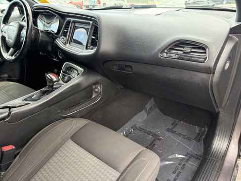 Used 2020 Dodge Challenger SXT RWD image 12