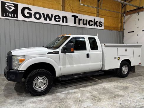 Used 2016 Ford F350 XL w/ Power Equipment Group AWD/4WD image 4