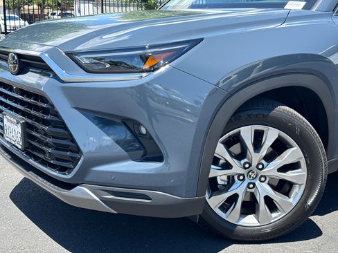 Certified 2026 Toyota Grand Highlander AWD image 3