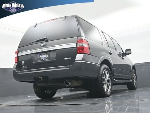 Used 2016 Ford Expedition XLT w/ Equipment Group 202A RWD image 23
