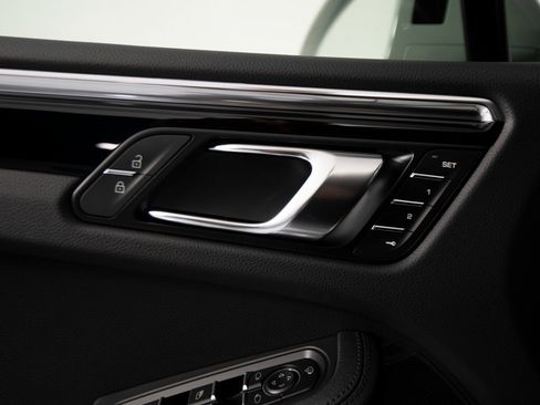 New 2026 Porsche Macan S image 13