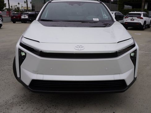 New 2026 Toyota bZ XLE Plus image 2