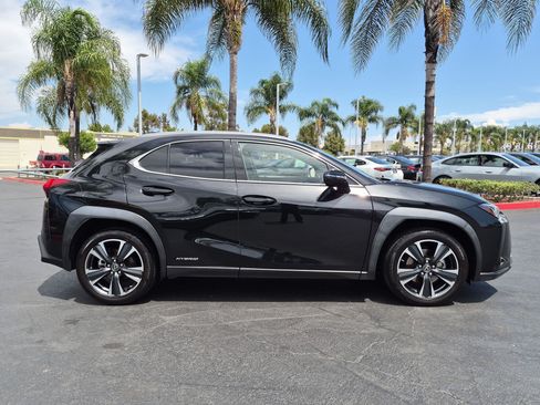Used 2022 Lexus UX 250h AWD/4WD image 11