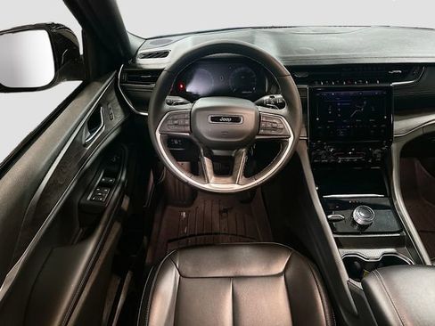 Used 2024 Jeep Grand Cherokee L Limited w/ Black Appearance Package image 25