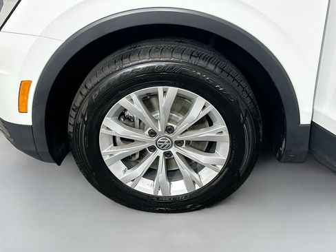 Used 2020 Volkswagen Tiguan S FWD image 30