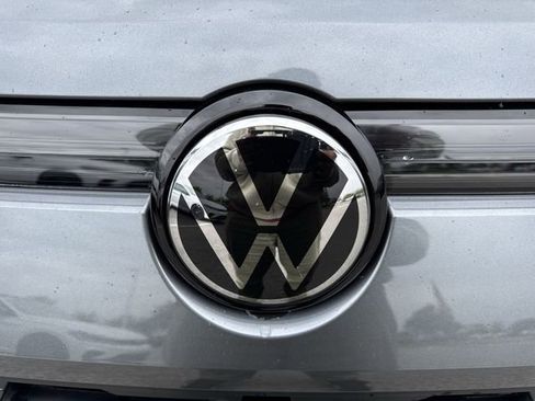 New 2026 Volkswagen Tiguan SE FWD image 31