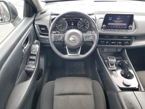 Used 2024 Nissan Rogue SV image 25