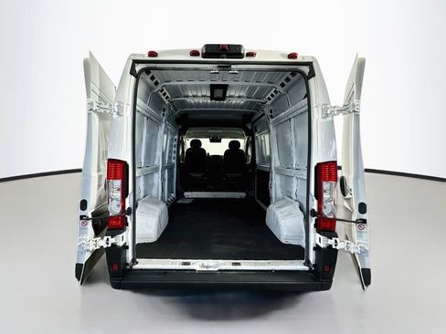 Used 2024 RAM ProMaster 2500 w/ Convenience Group FWD image 27