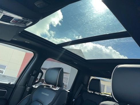 New 2026 RAM 1500 Laramie AWD/4WD image 16