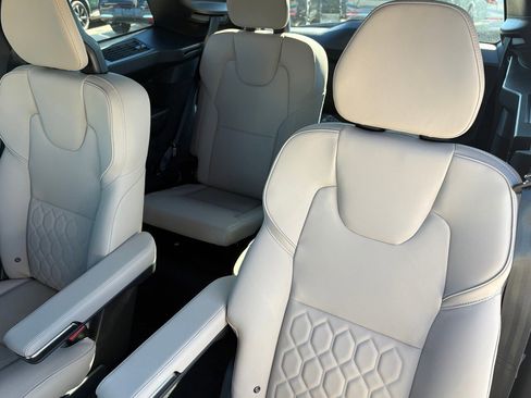 New 2026 Volvo XC90 B6 Plus image 24