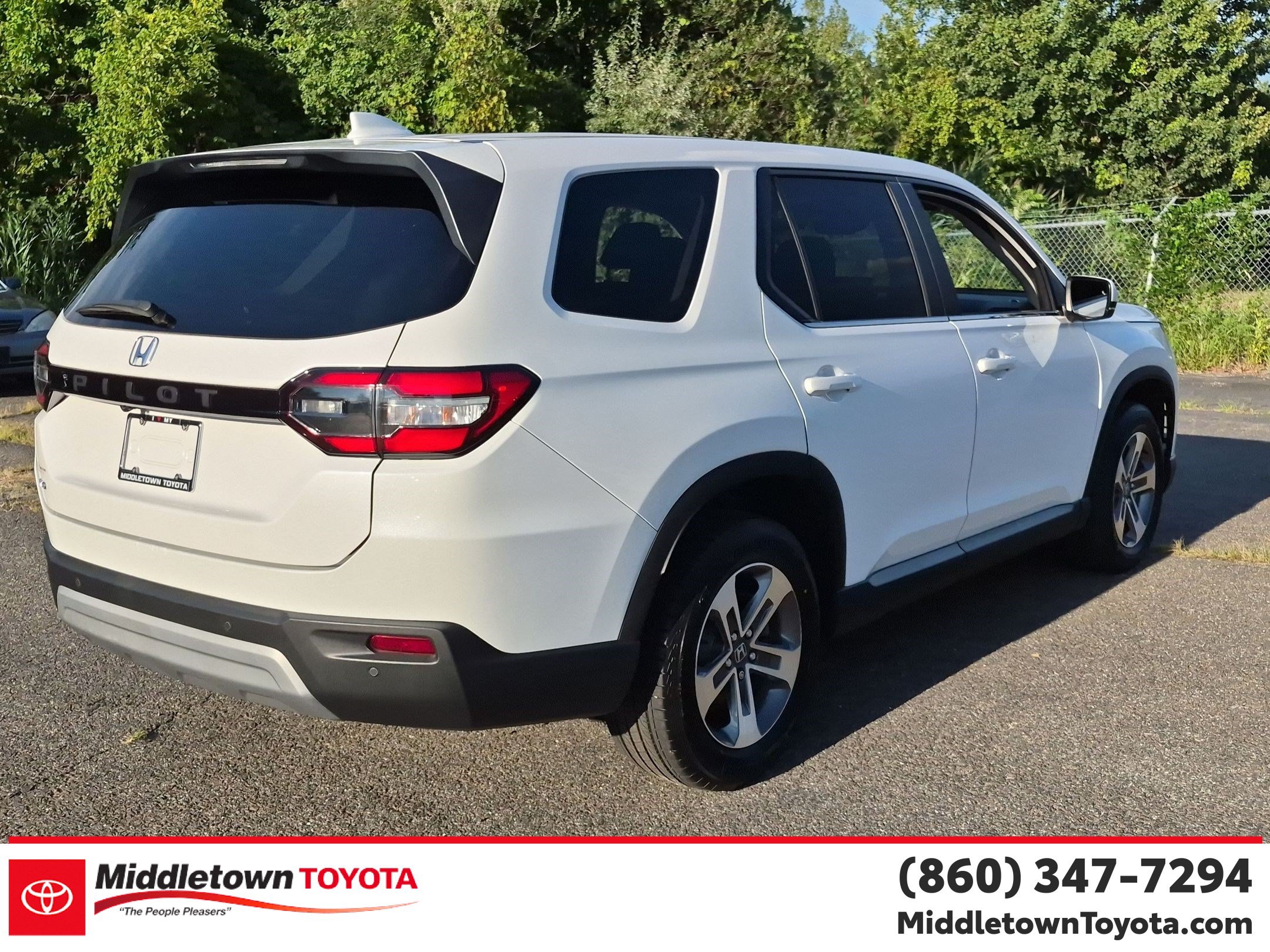 Used 2024 Honda Pilot EX-L image 3