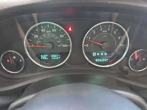 Used 2018 Jeep Wrangler Unlimited Sport S AWD/4WD image 21