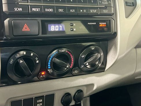 Used 2012 Toyota Tacoma Base image 26