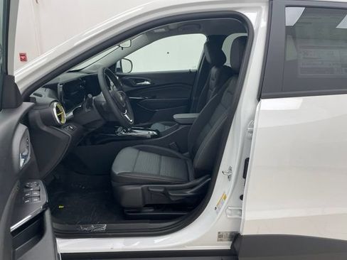 New 2026 Chevrolet Trax LT w/ Driver Confidence Package FWD image 7