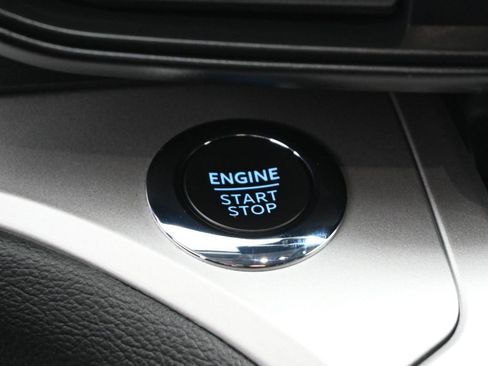 Used 2022 Ford Explorer XLT image 14