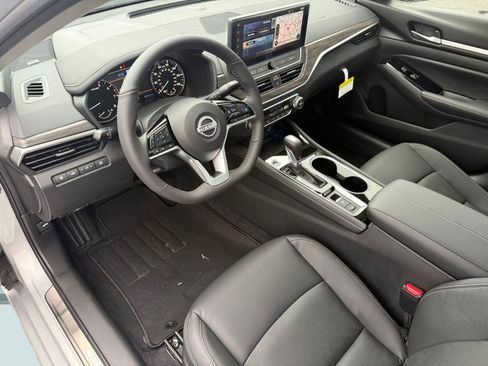 New 2025 Nissan Altima 2.5 SL image 4
