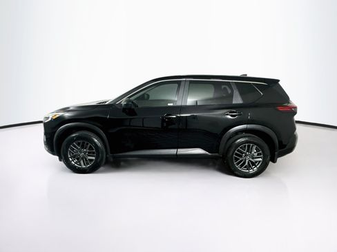 Used 2023 Nissan Rogue S FWD image 4