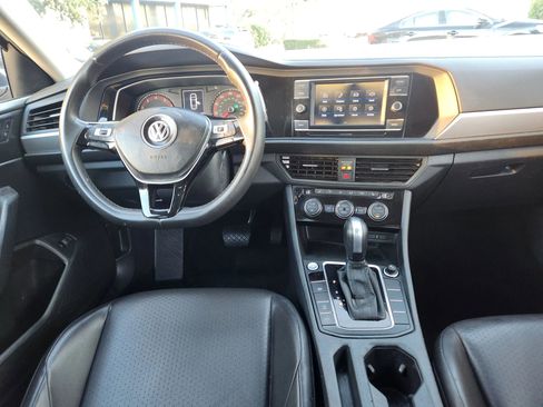 Used 2020 Volkswagen Jetta SE image 40