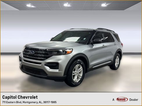 Used 2024 Ford Explorer XLT RWD image 1