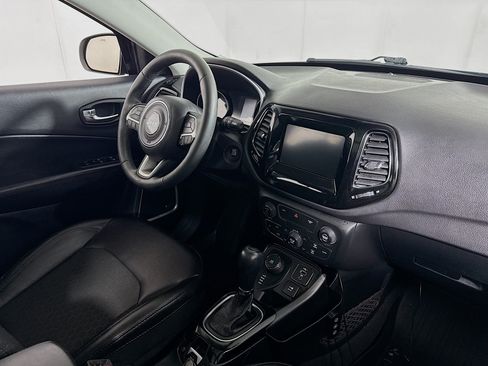 Used 2021 Jeep Compass Latitude w/ Sun and Sound Group AWD/4WD image 27