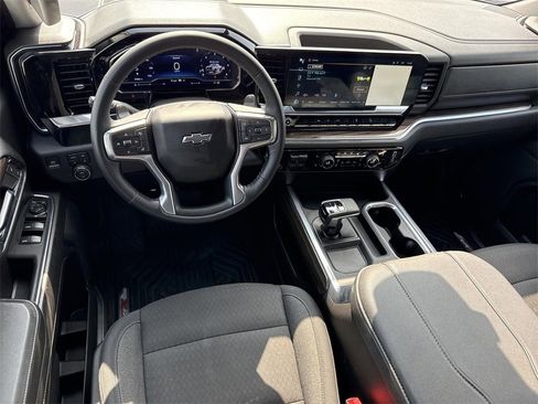 Used 2024 Chevrolet Silverado 1500 LT Trail Boss w/ Protection Package image 18