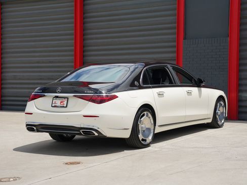 Used 2021 Mercedes-Benz Maybach S 580 4MATIC image 14