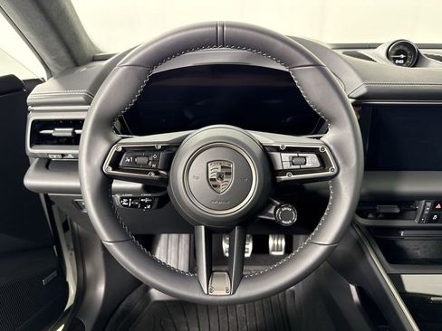 Certified 2025 Porsche Macan Turbo Electric AWD/4WD image 37
