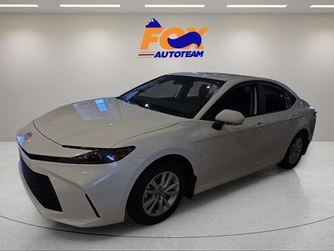 New 2026 Toyota Camry LE FWD image 2