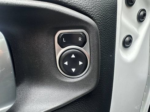 Used 2024 Jeep Wrangler Unlimited Sahara AWD/4WD image 25