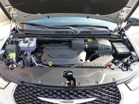 Used 2026 Chrysler Pacifica Select FWD image 14