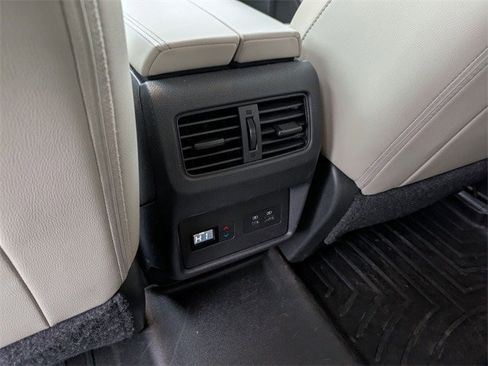 Used 2023 Nissan Rogue SL w/ SL Premium Package image 13