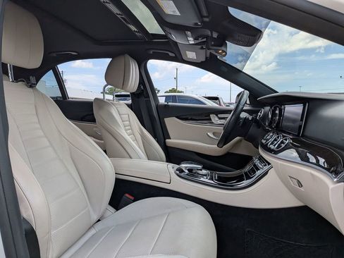 Used 2017 Mercedes-Benz E 300 image 29