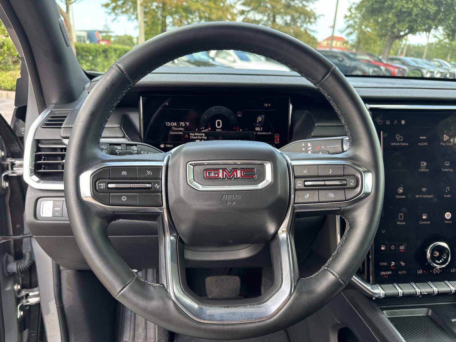 Used 2026 GMC Acadia Elevation w/ Elevation Premium Package FWD image 14