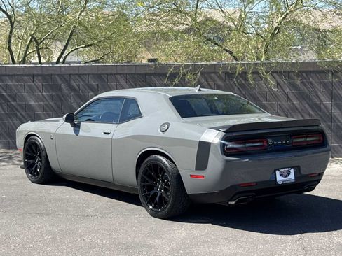 Used 2017 Dodge Challenger R/T Scat Pack RWD image 6