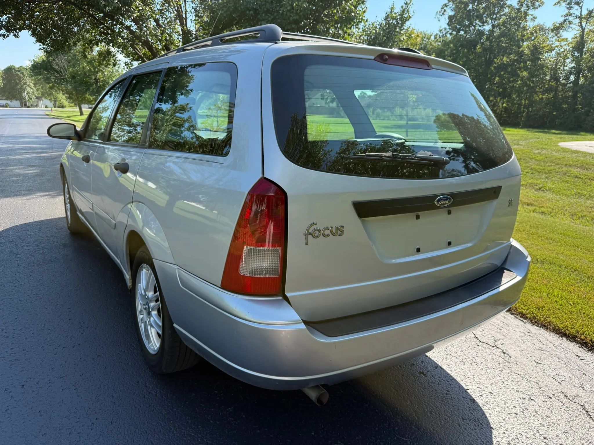 Used 2002 Ford Focus SE FWD image 7