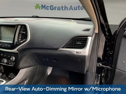 Used 2014 Jeep Cherokee Trailhawk w/ Technology Group AWD/4WD image 30