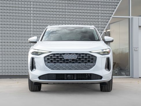 Certified 2025 Audi Q5 Premium Plus w/ Premium Plus image 34