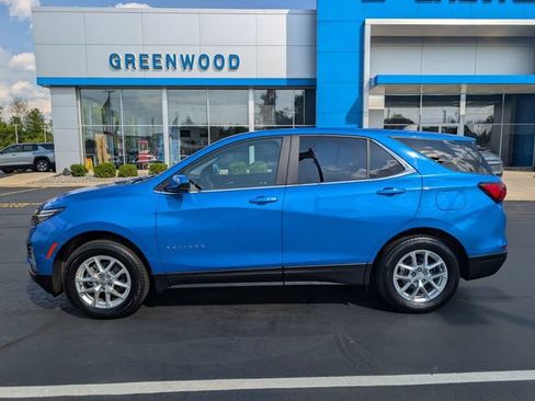 Used 2024 Chevrolet Equinox LT w/ LPO, Floor Liner Package AWD/4WD image 2