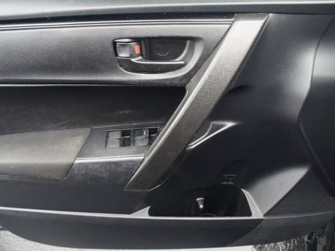 Used 2019 Toyota Corolla L image 20