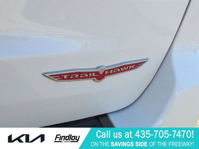 Used 2020 Jeep Grand Cherokee Trailhawk AWD/4WD image 11