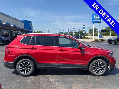 Used 2022 Volkswagen Tiguan SE AWD/4WD image 7