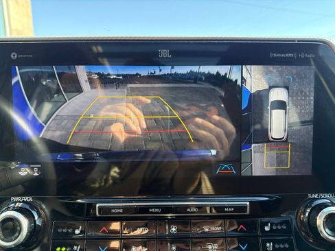 Used 2022 Toyota Highlander Platinum AWD/4WD image 14
