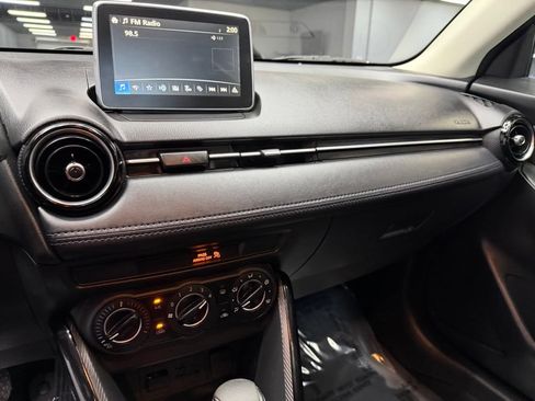 Used 2017 Toyota Yaris iA FWD image 25