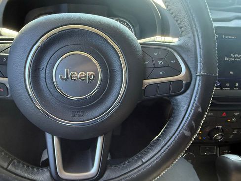 Used 2022 Jeep Renegade Latitude w/ Convenience Group image 19