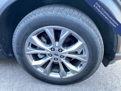 Used 2024 Ford Explorer XLT w/ Equipment Group 202A AWD/4WD image 10