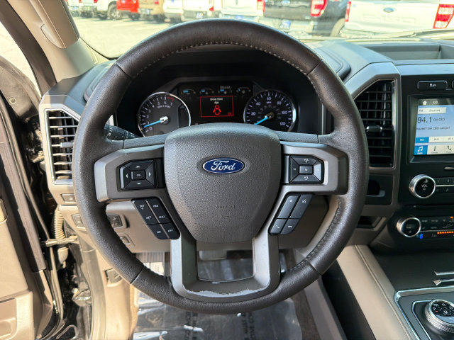 Certified 2018 Ford Expedition XLT w/ Equipment Group 202A RWD image 25