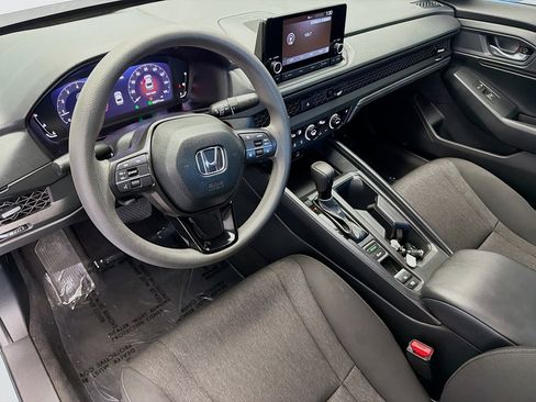 Used 2025 Honda Accord SE image 7