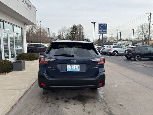 Used 2025 Subaru Outback Premium w/ Popular Package #1A image 4