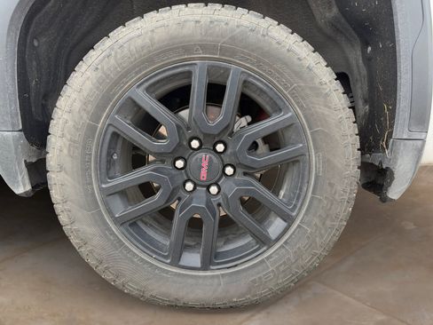 Used 2021 GMC Sierra 1500 Elevation AWD/4WD image 22