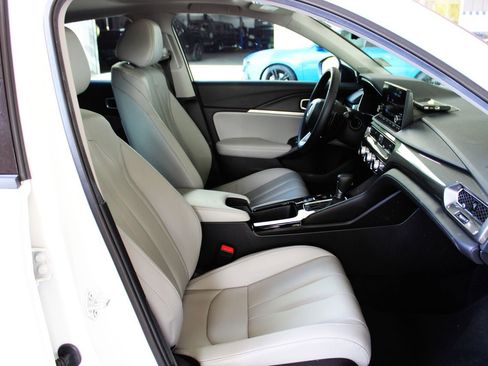 Used 2025 Acura Integra FWD image 12